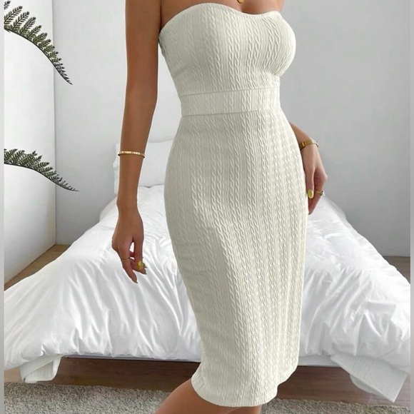 Cream bodycon dress (SHEIN) - Picture 2 of 6